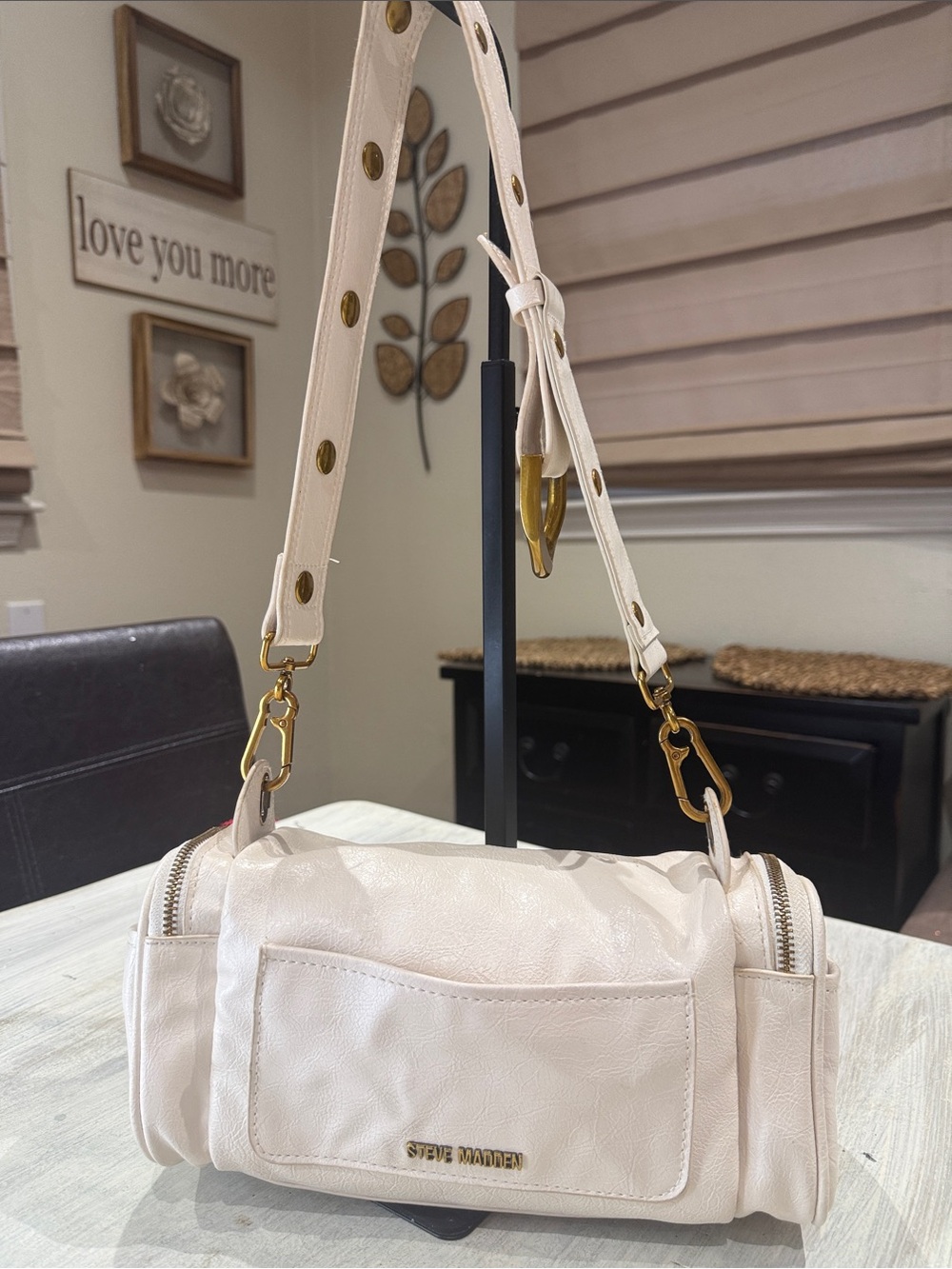 Steve Madden Cream Leather Shoulder Bag with Gold Hardware
